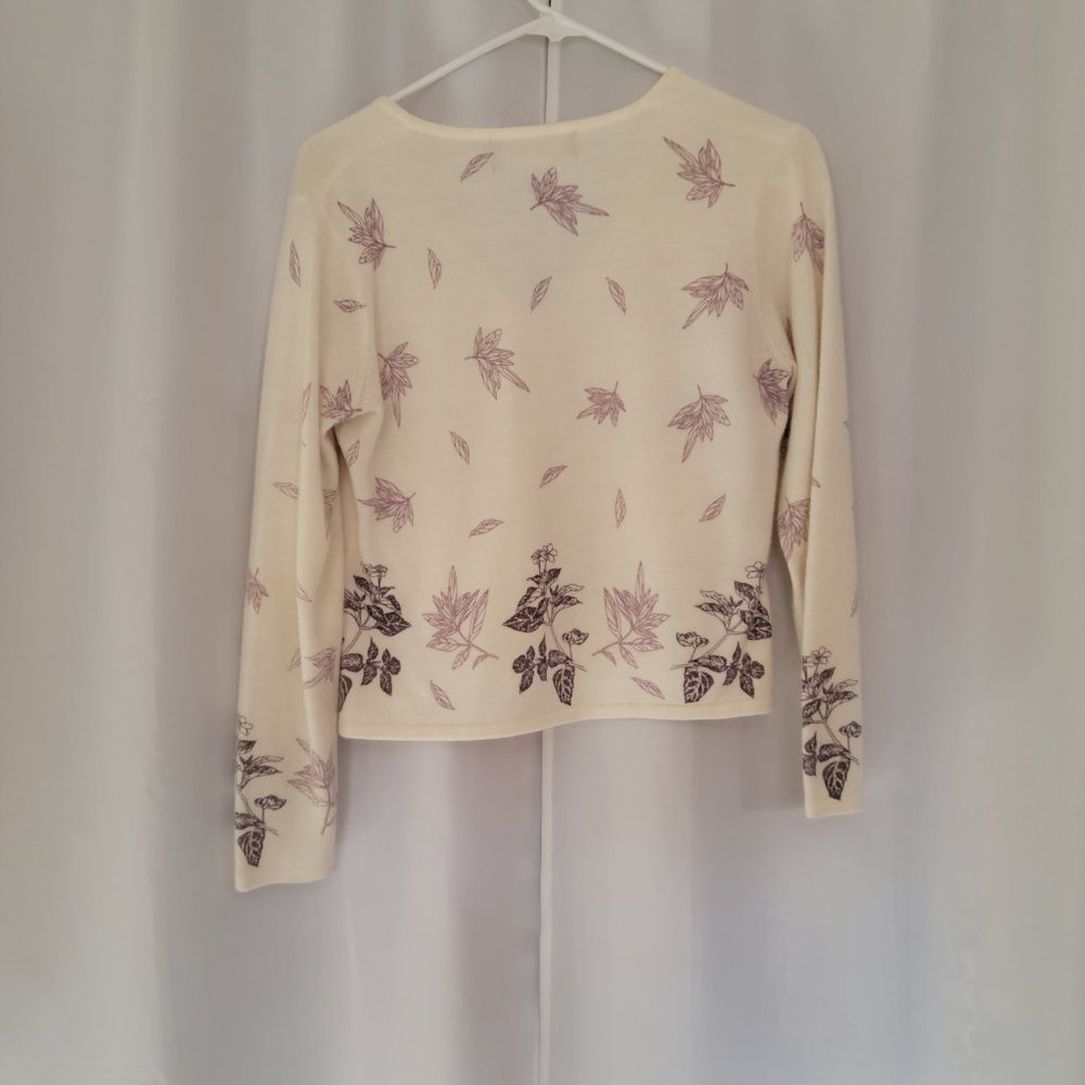 Cute cream/purple sweater - Picture 5 of 5